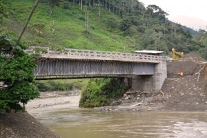 Prefectura constata obras viales en Yacuambi