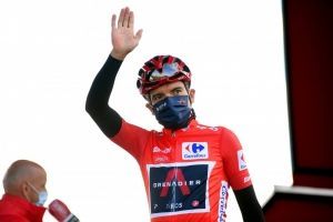 Richard Carapaz salv&oacute; liderato de la Vuelta a Espa&ntilde;a; Primoz Roglic fue ganador de la octava etapa