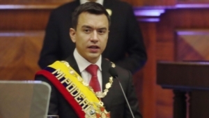 Noboa veta parcialmente la Ley de Armas aprobada por la Asamblea