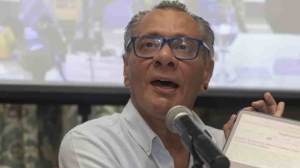 Canciller&iacute;a solicita a M&eacute;xico el ingreso a la embajada en Quito para detener a Glas