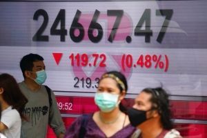 Fuerte ca&iacute;da de mercados mundiales por temor al coronavirus
