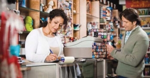 SRI aplicar&aacute; multas de hasta 30 salarios b&aacute;sicos por la no entrega de comprobantes de venta