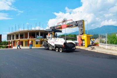 Convenio permiti&oacute; asfalt&oacute; de calles urbanas de Paquisha