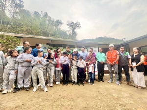 Se entregaron aulas para la escuela &ldquo;H&eacute;roes del Cenepa&rdquo; de Paquisha