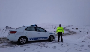 Ca&iacute;da de nieve en carreteras de Ecuador