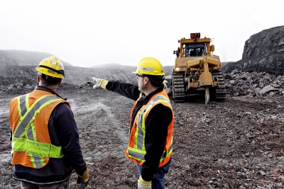 Ecuador est&aacute; por autorizar la construcci&oacute;n de dos minas industriales
