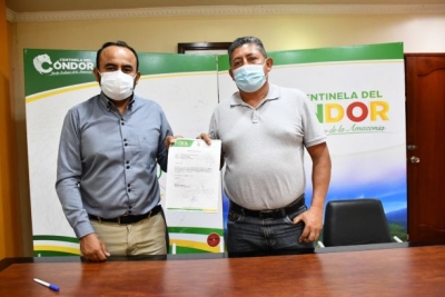 Firma de convenio entre el GAD Centinela del C&oacute;ndor y liga deportiva cantonal fortalecer&aacute; el deporte