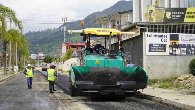 Se retoma el asfaltado de calles en la zona urbana y rural de Yantzaza