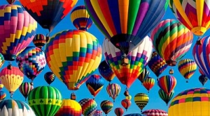 Mitad del Mundo acoger&aacute; Festival de Globos Aerost&aacute;ticos en 2022
