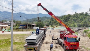 Arribaron estructuras m&eacute;talicas para el puente Cayamatza