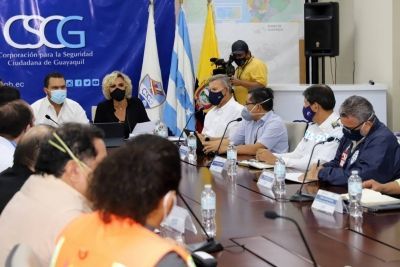 Guayaquil proh&iacute;be eventos por Navidad y fin de a&ntilde;o y restringe venta de licor de jueves a domingo por aumento de casos COVID-19; UCI en hospitales est&aacute;n al 95%
