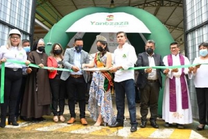 En Yantzaza se fabrica madera de pl&aacute;stico