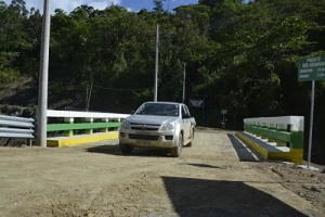 Prefectura entrega dos puentes carrozables en el cant&oacute;n Chinchipe
