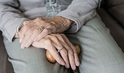 Adultos mayores podr&aacute;n recibir pensi&oacute;n alimenticia por parte de familiares