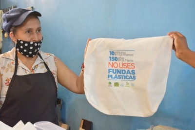 Campa&ntilde;a No uso de Fundas Pl&aacute;sticas en Zamora Chinchipe