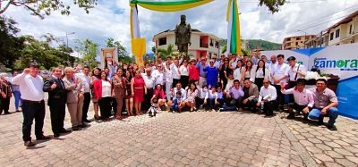 Municipio de Zamora, realiz&oacute; acto de develamiento del monumento del ilustre ciudadano Hugo Arias Benavides.