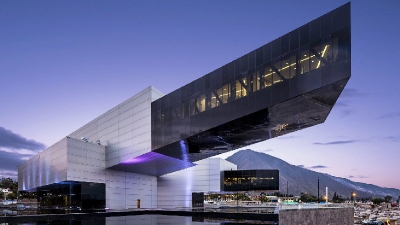 Presidente Noboa decreta entrega del edificio de la Ex Unasur a la Senecyt
